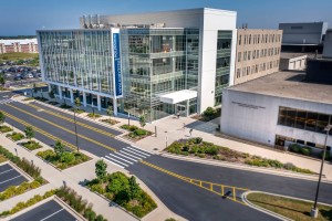 Rosalind Franklin University expanded its Helix 51 bioscience incubator into its Innovation and Research Park to accommodate continued demand. The expansion added roughly 6,000 square feet of additional lab and office capacity, bringing the total footprint to just under 13,000 square feet.