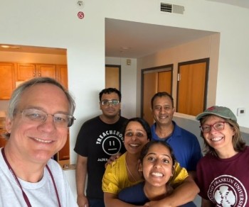 Aron and Alice help Amrutha Venkat (front) move in. From the left, Aron, Abhy Venkat (brother), Sandhya Venkat (mom), Viswanathan Venkat (dad), and Alice.